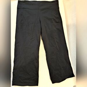 Athleta crop yoga pants